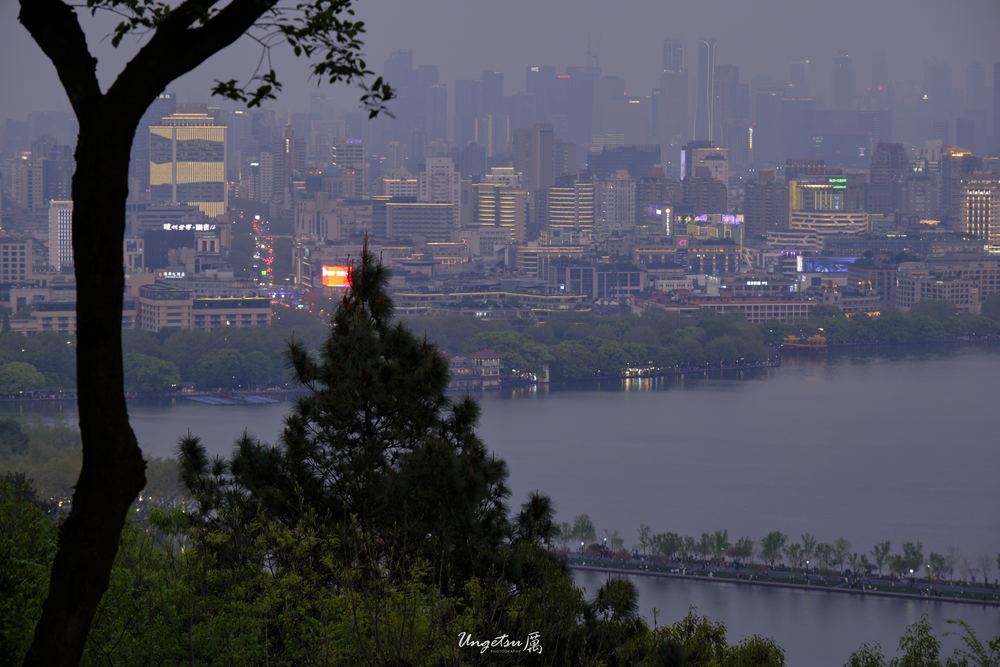 宝石山